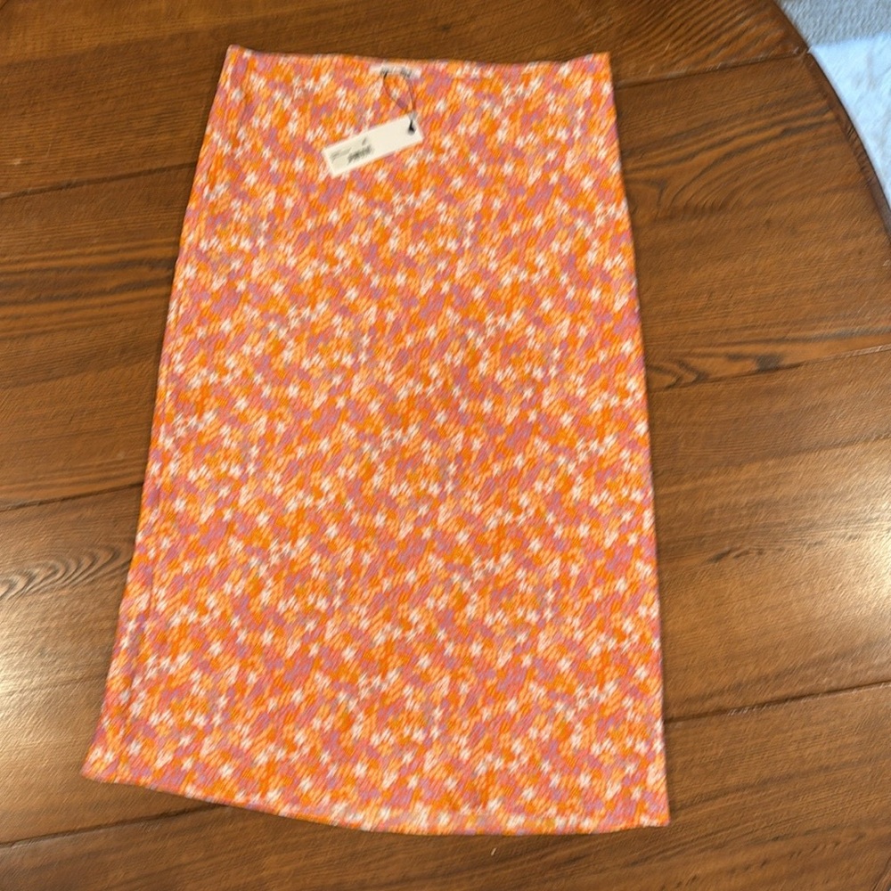 Steve Madden Orange and White midi skirt